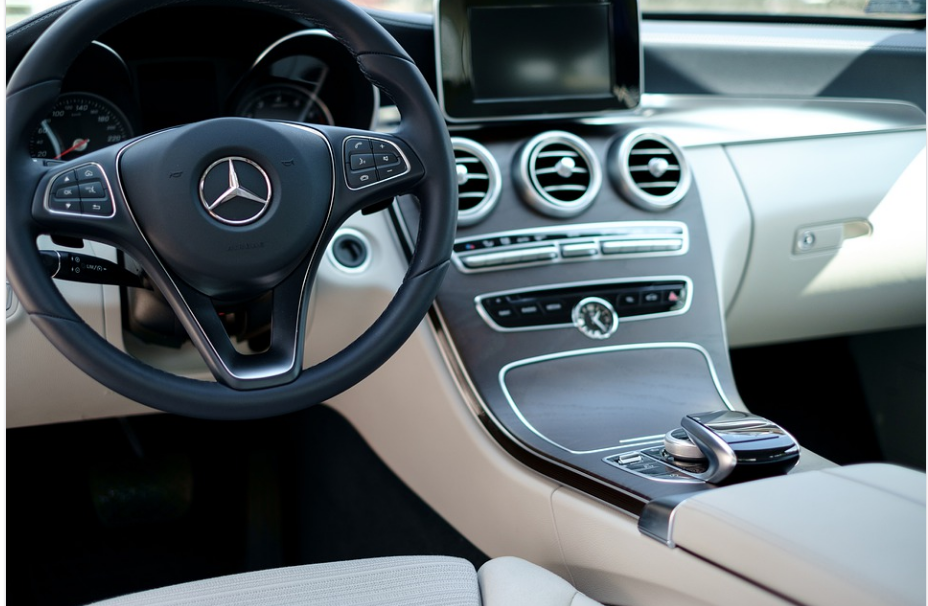 Mercedes-Benz C200 AMG